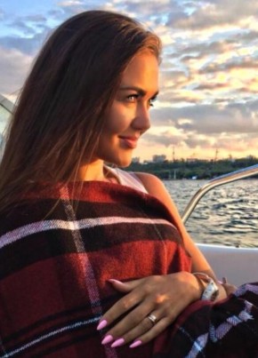 Диана, 24, Россия, Киров (Кировская обл.)