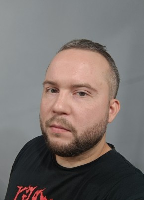 Максим из Москвы 32 года