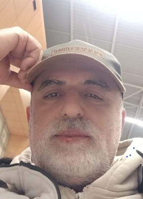 Ayhan из İzmir 52 года
