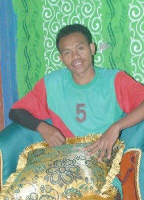 Tho Tefa, 23, Indonesia, Abepura
