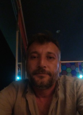 Sezer Onay, 27, Türkiye Cumhuriyeti, Mardin
