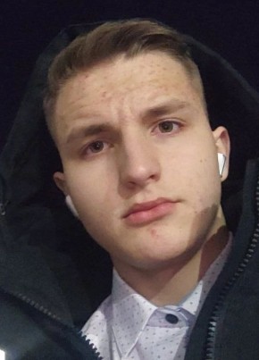 Евгений из Рязани 22 года