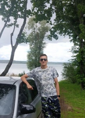 Павел из Москвы 23 года