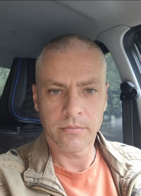 Роман из Ставрополи 42 года