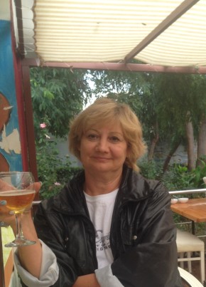 Юлия, 59, Россия, Екатеринбург