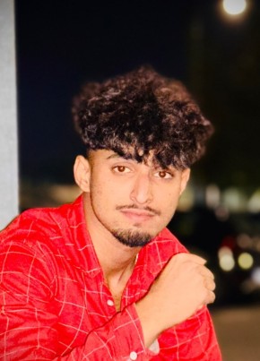 Ahmad из Milano 19 лет