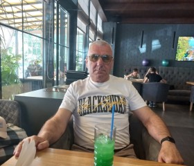 Вадим, 66 лет, Căușeni