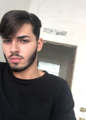 Antonio, 25, Repubblica Italiana, Napoli