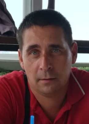 Серж из Колпино 46 лет