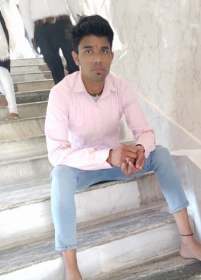 Vijay, 18, India, Delhi