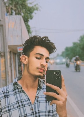 Tarik Khan, 18, India, Hyderabad