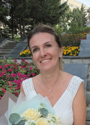Анна из Владивостока 48 лет