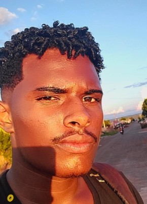 Silva, 18, República Federativa do Brasil, Buritis