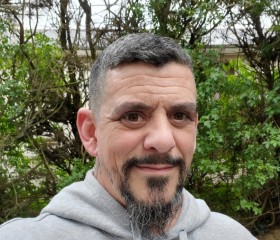 Thomas, 44, Angers
