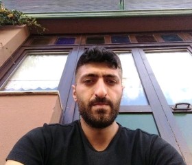 Ali ders, 34, Istanbul