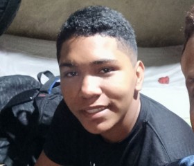 Pablo Mendoza, 19, Caracas