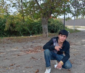 Fərit, 18, Tbilisi