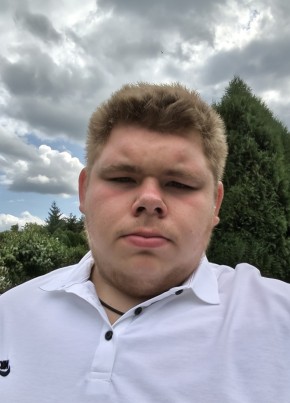 Женя из Новомосковска 20 лет