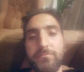 Mojo, 34, Karaj