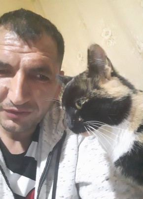 Sonel, 42, Albania, Tirana