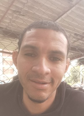 Levi, 34, República de Colombia, Medellín