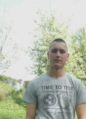 Дима, 27, Україна, Чернігів
