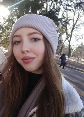 анна, 25, Россия, Саратов