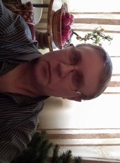 Vladimir Petrov, 56, Belarus, Gomel