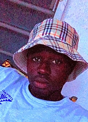 Armstrong, 19, République Togolaise, Lomé