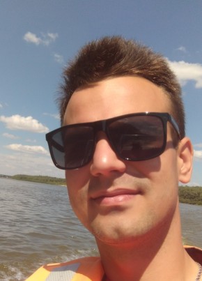 Максим, 24, Россия, Серафимович