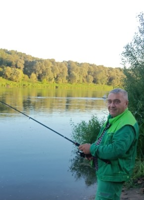Александр из Калуги 54 года