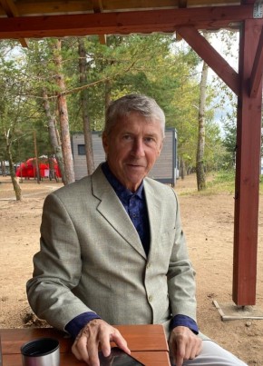 Николай из Соснового Бора 68 лет