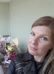 Yuliya, 40, Moscow