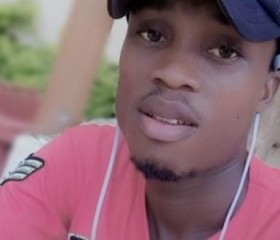 Bra, 24, Takoradi