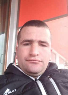 Eugen Kanani, 29, Albania, Tirana