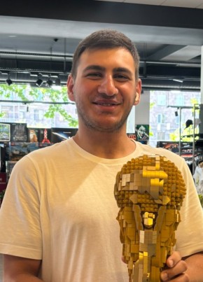 Dave из New York City 21 год