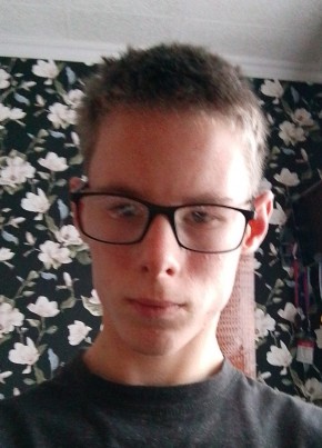 Илья, 18, Россия, Ивангород