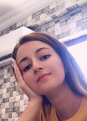 Аня, 28, Россия, Москва