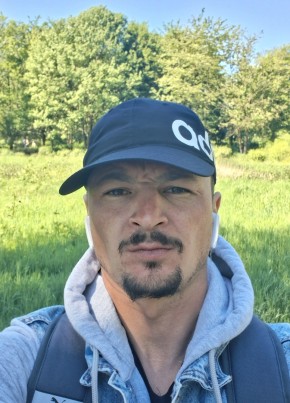 Cosmin из Duisburg 31 год