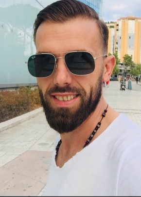 Ermal, 31, Albania, Tirana