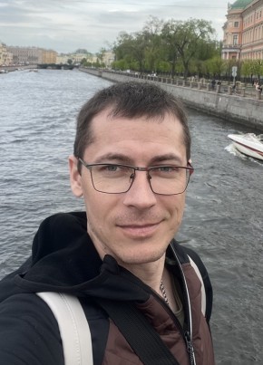 Максим