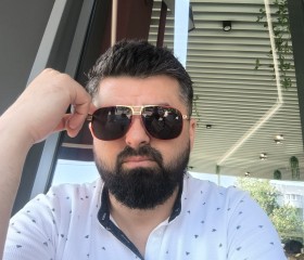 Ionuț Florin, 44, Sector 4