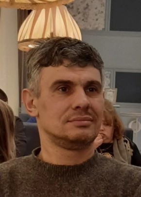 Юра Хижняк из Азова 44 года