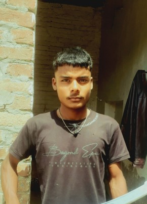 Dhillon, 24, India, Ludhiana