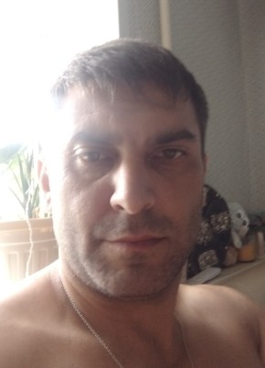 Максим из Ярославли 36 лет