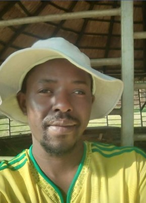 tawanda, 40, Southern Rhodesia, Harare