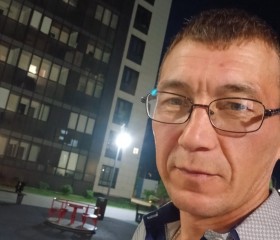 Ilgizar, 38, Kazan
