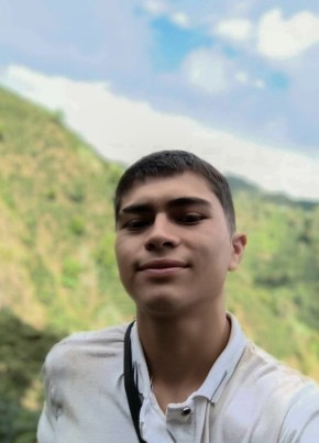Jhoan Bastidas, 20, República de Colombia, Pitalito