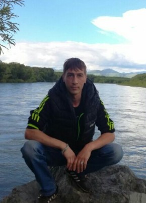 Dmitriy, 36, Russia, Yelizovo