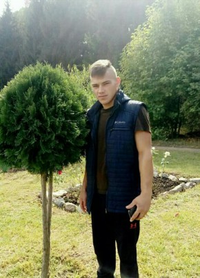 Олег, 25, Україна, Мерефа